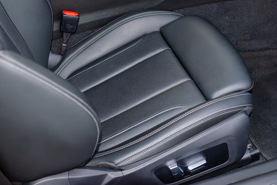 Продам BMW 2 Series 240i 2022 года в Киеве