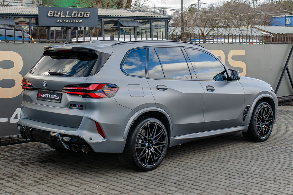 Продам BMW X5 M Competition 2024 года в Киеве