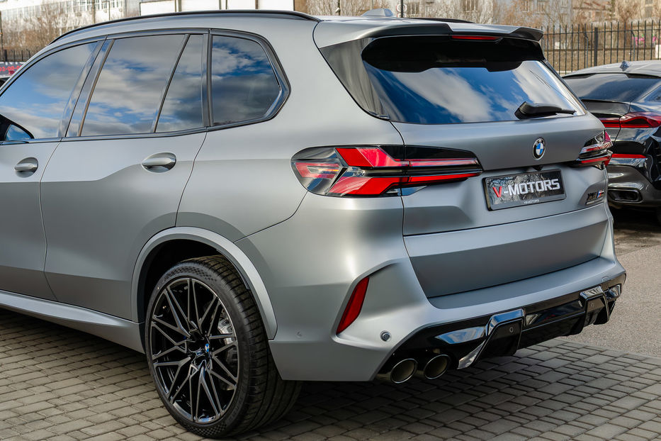 Продам BMW X5 M Competition 2024 года в Киеве