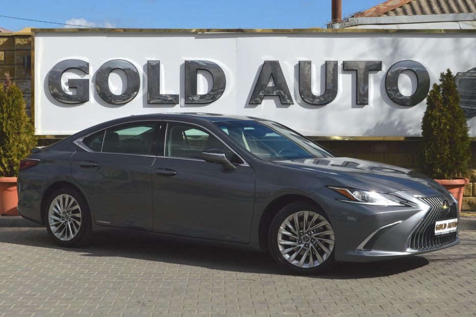 Продам Lexus ES 300 Hybrid 2019 года в Одессе