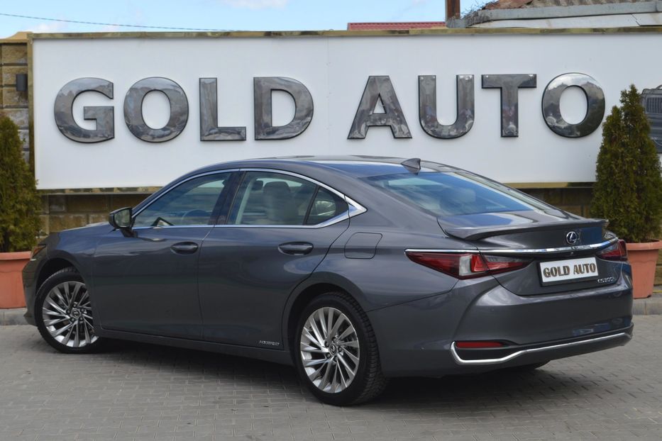 Продам Lexus ES 300 Hybrid 2019 года в Одессе