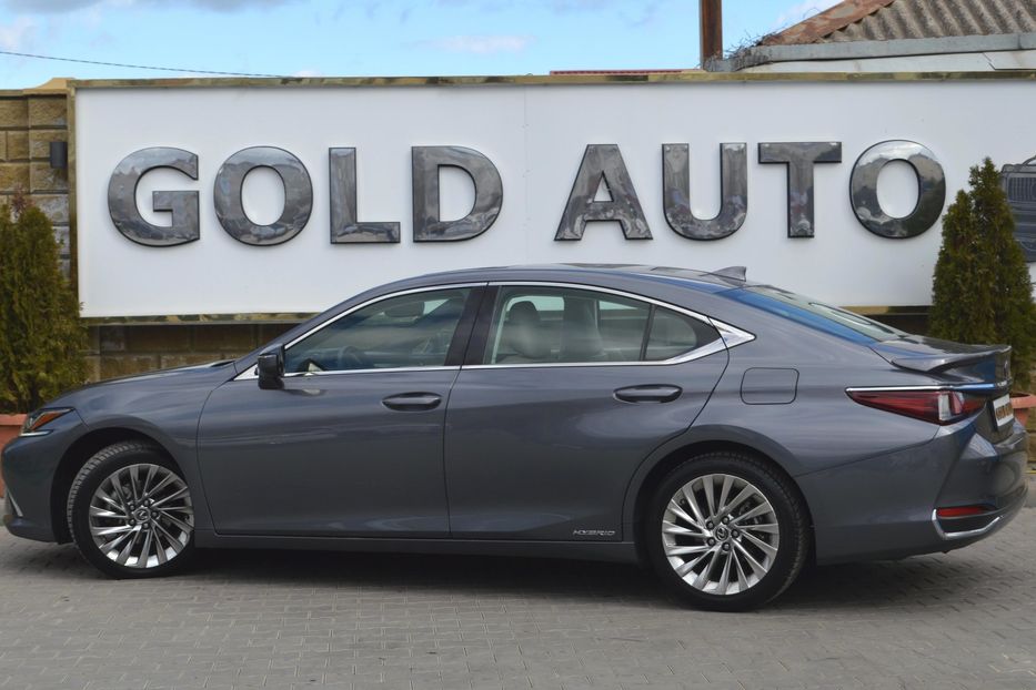 Продам Lexus ES 300 Hybrid 2019 года в Одессе