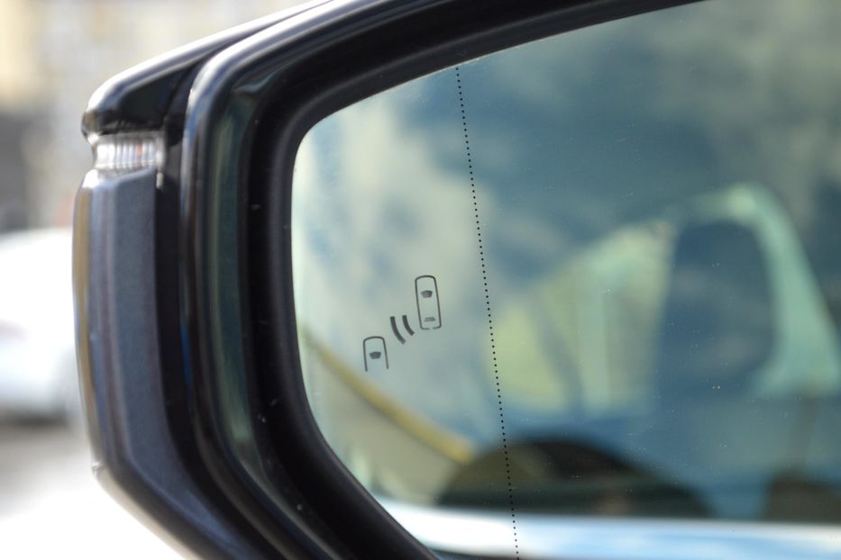 Продам Lexus ES 300 Hybrid 2019 года в Одессе