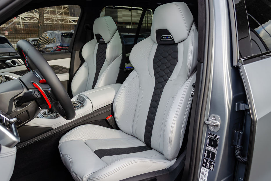Продам BMW X5 M Competition 2024 года в Киеве