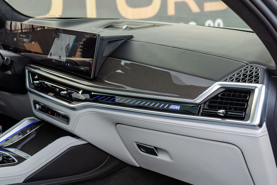 Продам BMW X5 M Competition 2024 года в Киеве