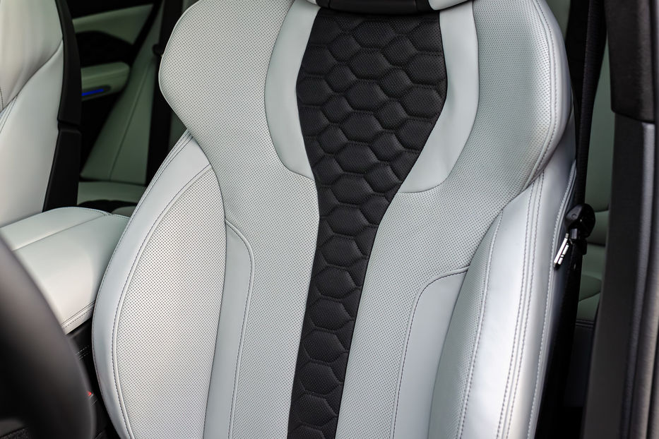 Продам BMW X5 M Competition 2024 года в Киеве