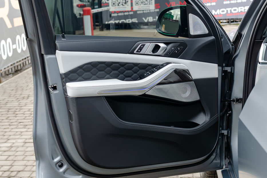 Продам BMW X5 M Competition 2024 года в Киеве