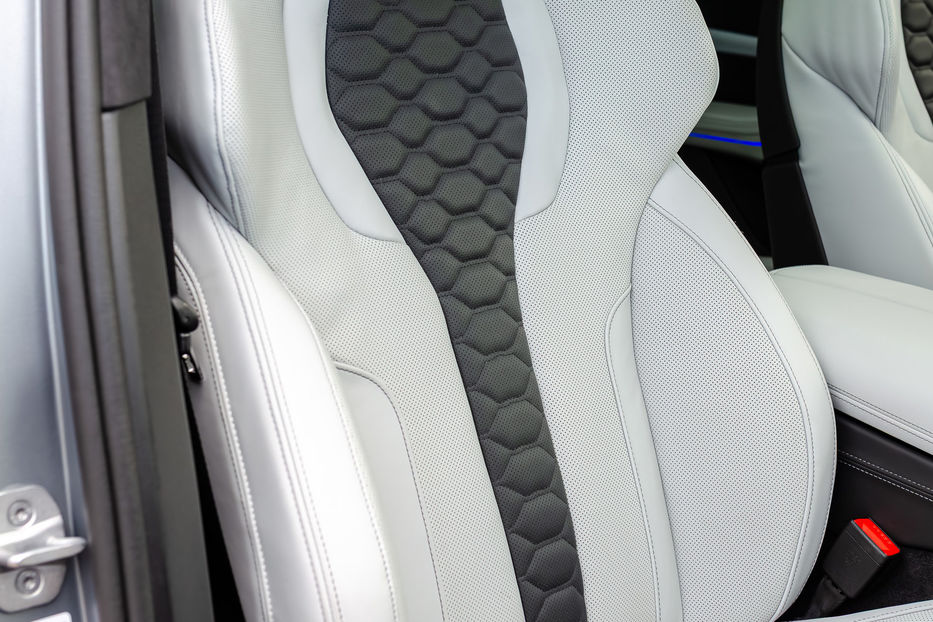 Продам BMW X5 M Competition 2024 года в Киеве