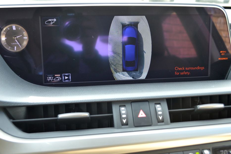 Продам Lexus ES 300 Hybrid 2019 года в Одессе