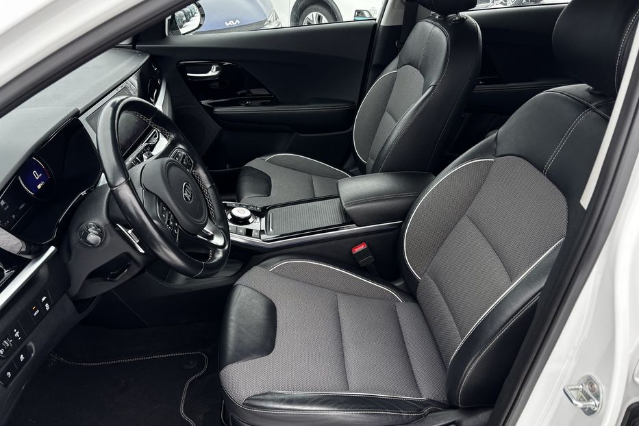 Продам Kia Niro 64кВт. 2020 года в Львове