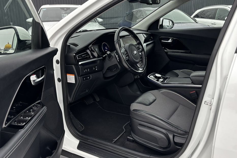 Продам Kia Niro 64кВт. 2020 года в Львове