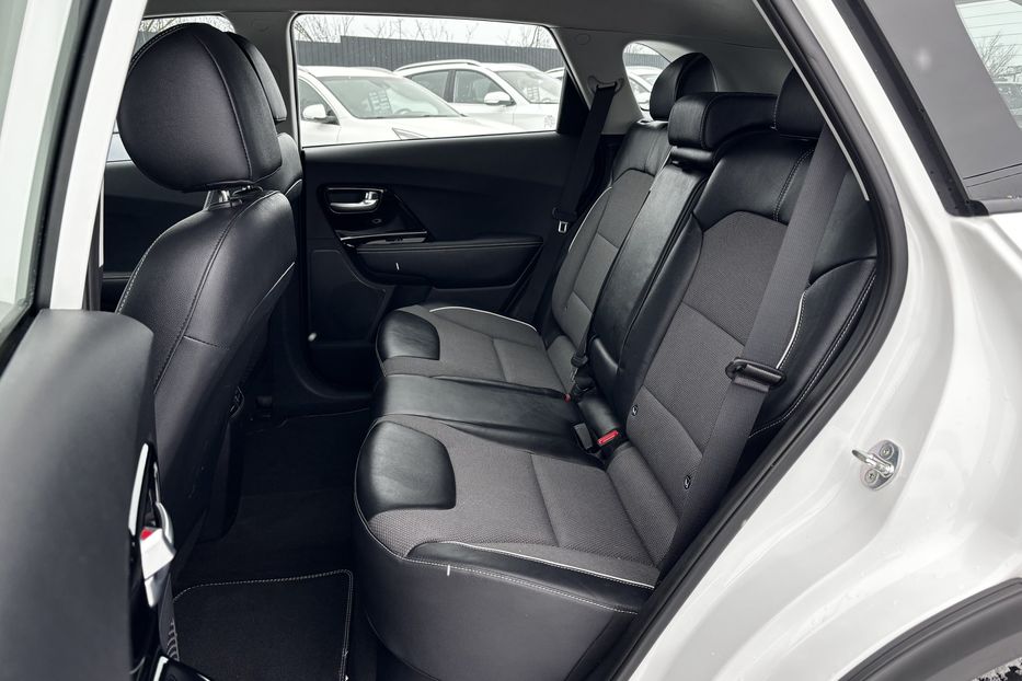 Продам Kia Niro 64кВт. 2020 года в Львове