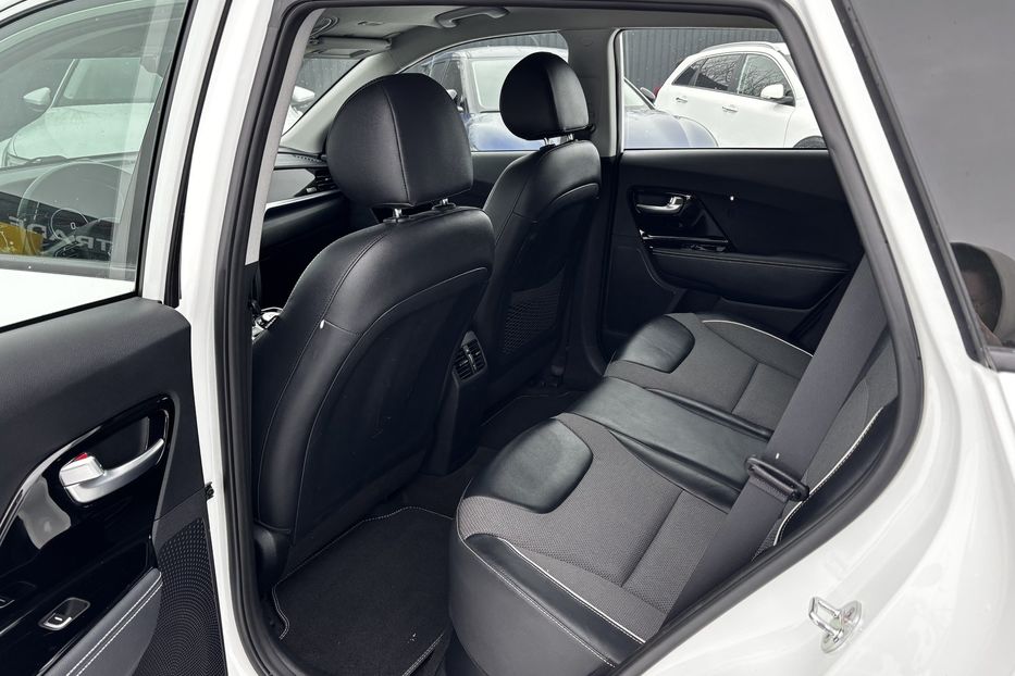 Продам Kia Niro 64кВт. 2020 года в Львове