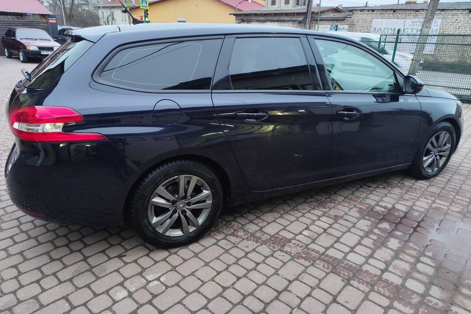 Продам Peugeot 308 2015 года в Львове