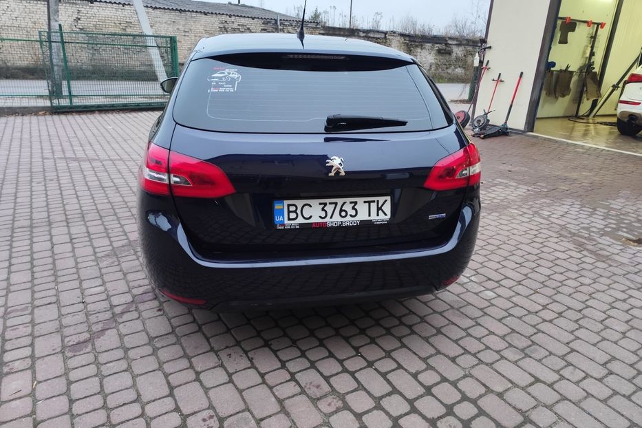 Продам Peugeot 308 2015 года в Львове