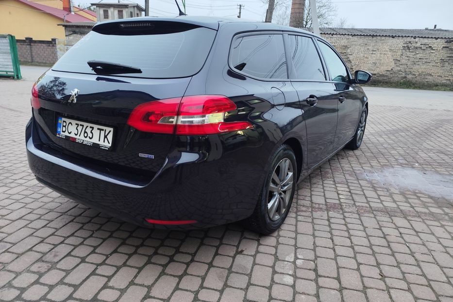 Продам Peugeot 308 2015 года в Львове