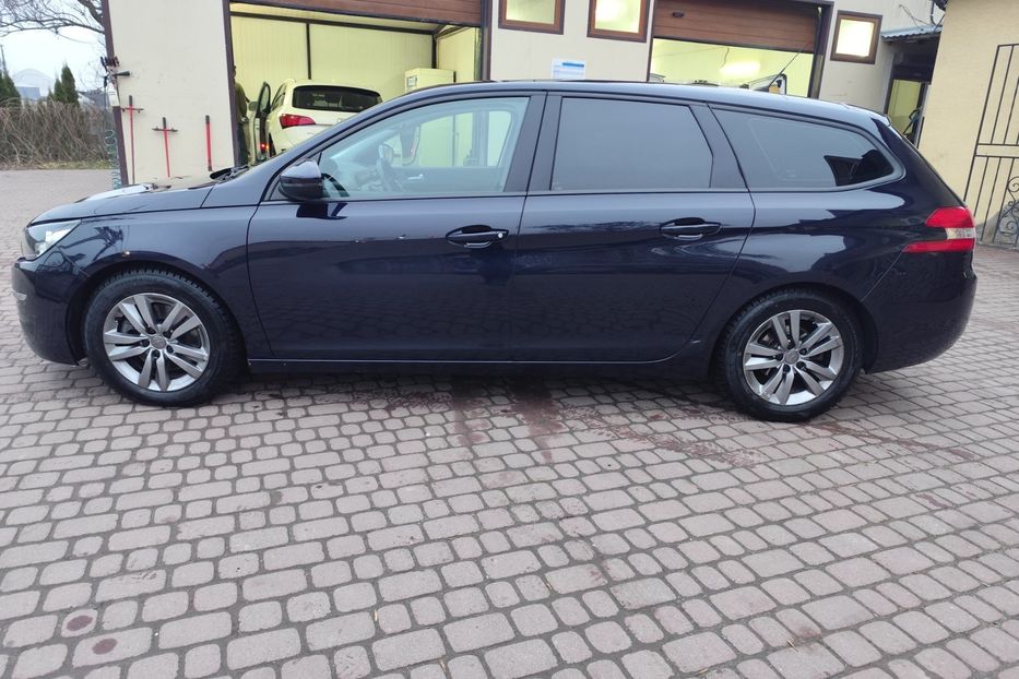 Продам Peugeot 308 2015 года в Львове