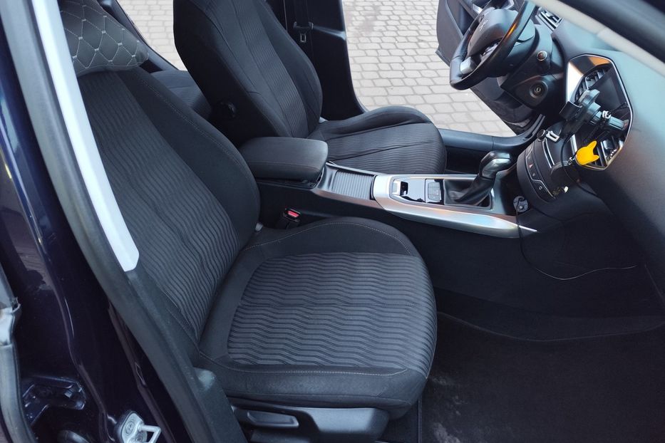 Продам Peugeot 308 2015 года в Львове