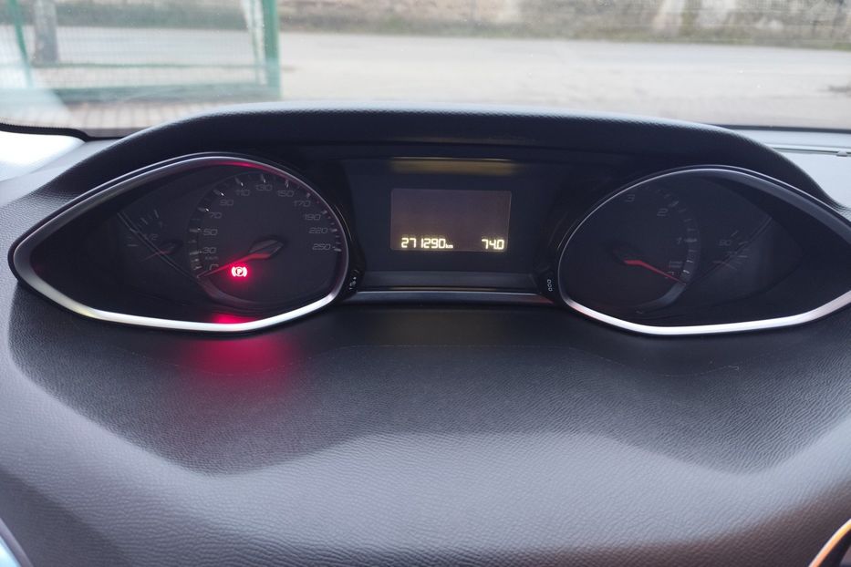 Продам Peugeot 308 2015 года в Львове