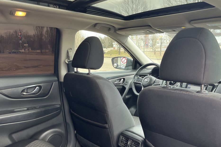 Продам Nissan Rogue Sv Hybrid 2017 года в Николаеве