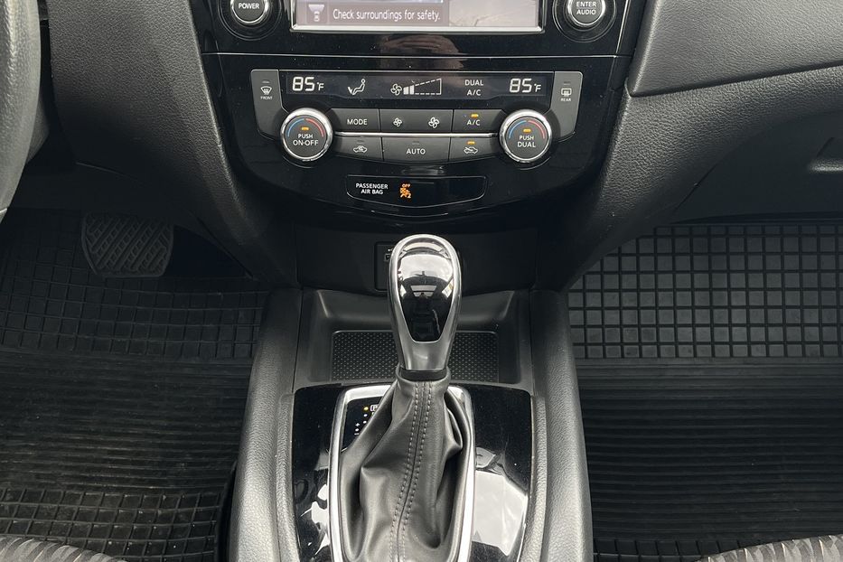 Продам Nissan Rogue Sv Hybrid 2017 года в Николаеве