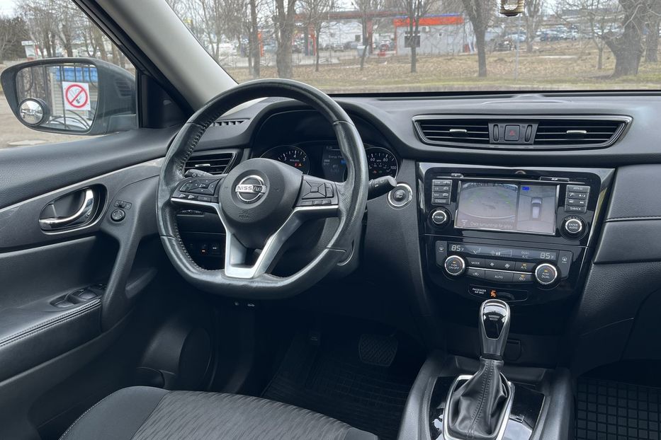 Продам Nissan Rogue Sv Hybrid 2017 года в Николаеве