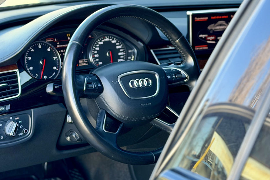 Продам Audi A8 4.0 BiTFSI Long Tiptronic 2013 года в Киеве