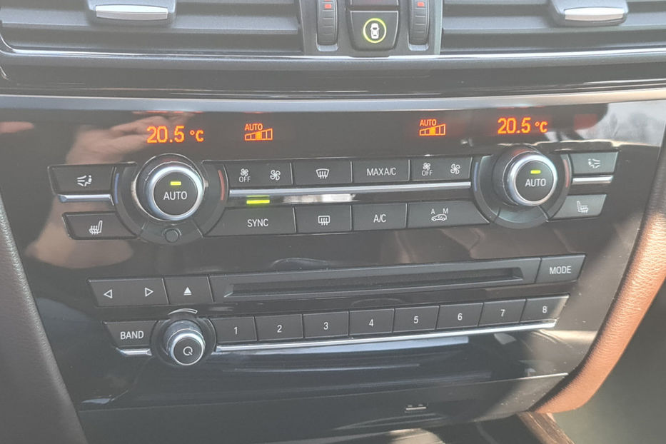 Продам BMW X5 40e Steptronic (313 к.с.) 2017 года в Киеве