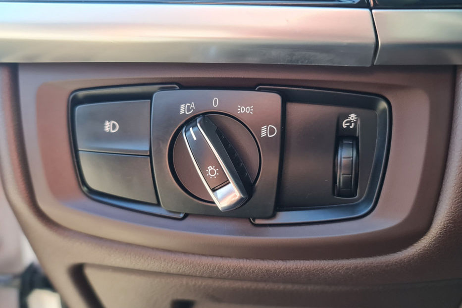 Продам BMW X5 40e Steptronic (313 к.с.) 2017 года в Киеве