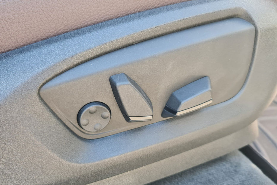 Продам BMW X5 40e Steptronic (313 к.с.) 2017 года в Киеве