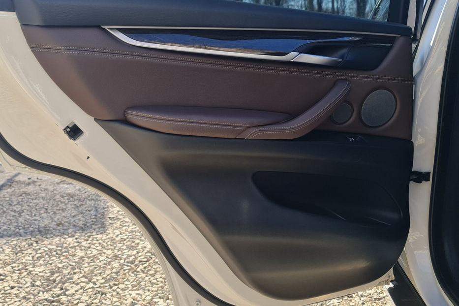 Продам BMW X5 40e Steptronic (313 к.с.) 2017 года в Киеве