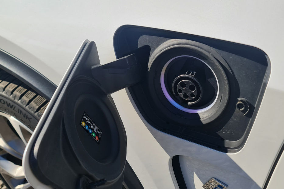 Продам BMW X5 40e Steptronic (313 к.с.) 2017 года в Киеве