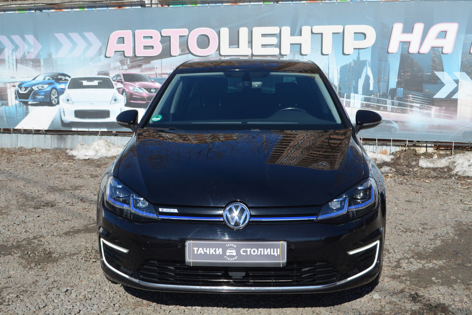 Продам Volkswagen e-Golf 35.8 kWh (136 к.с.) 2020 года в Киеве