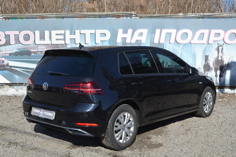 Продам Volkswagen e-Golf 35.8 kWh (136 к.с.) 2020 года в Киеве