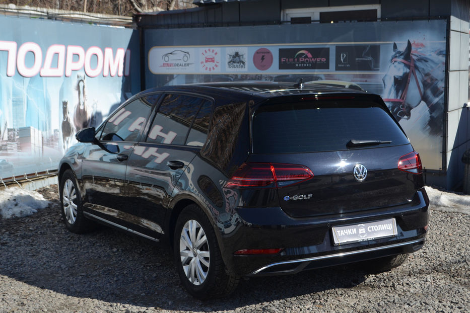Продам Volkswagen e-Golf 35.8 kWh (136 к.с.) 2020 года в Киеве