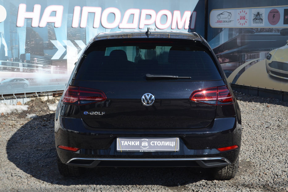 Продам Volkswagen e-Golf 35.8 kWh (136 к.с.) 2020 года в Киеве