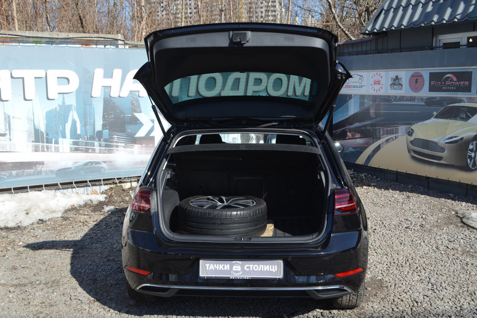 Продам Volkswagen e-Golf 35.8 kWh (136 к.с.) 2020 года в Киеве