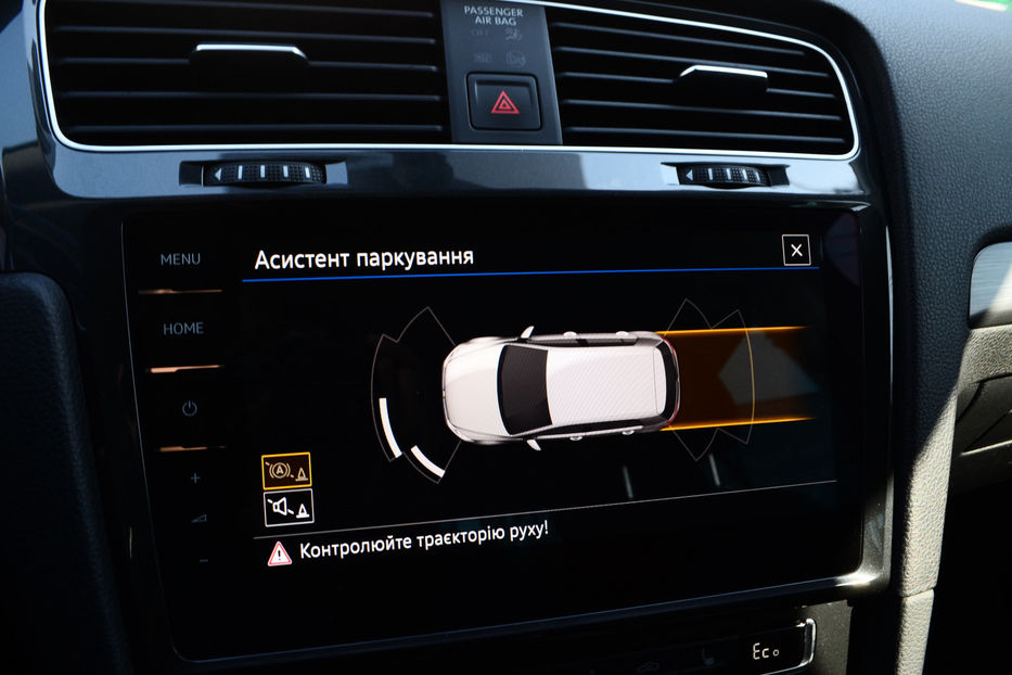 Продам Volkswagen e-Golf 35.8 kWh (136 к.с.) 2020 года в Киеве