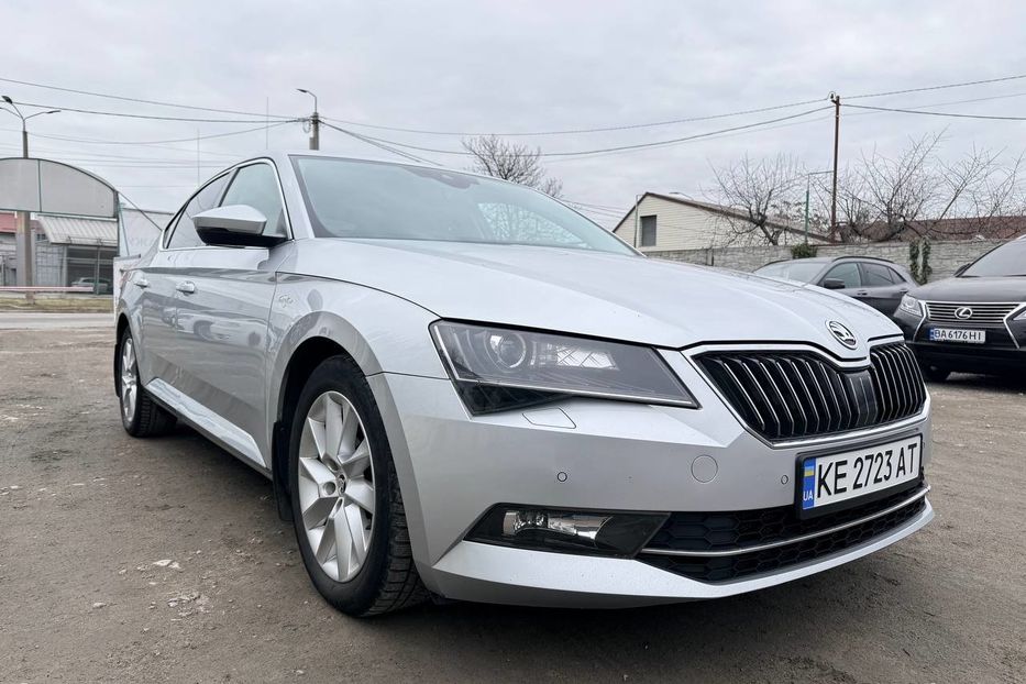 Продам Skoda Superb 2016 года в Днепре