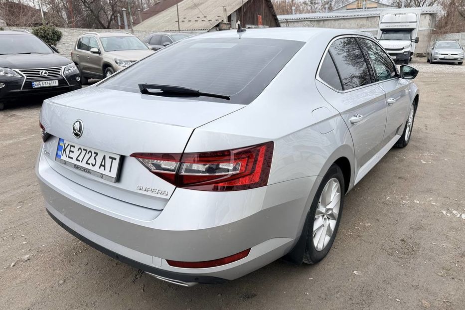 Продам Skoda Superb 2016 года в Днепре
