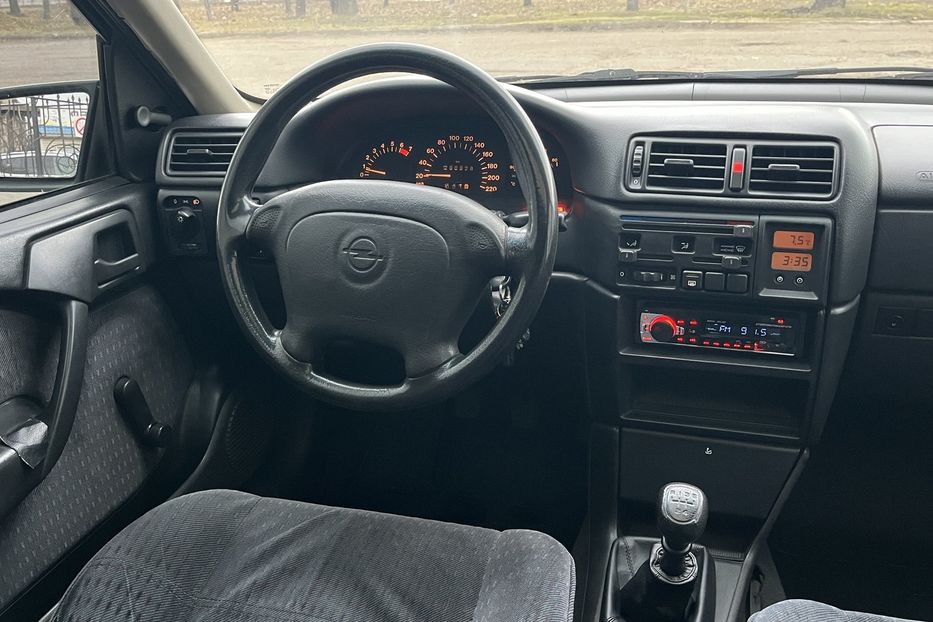 Продам Opel Vectra A 2,0 1994 года в Николаеве