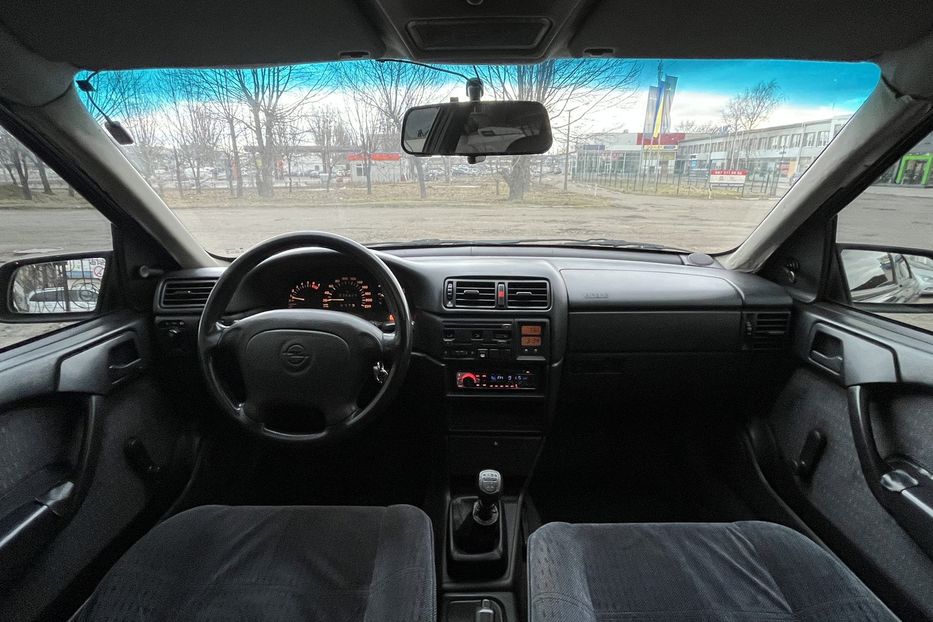 Продам Opel Vectra A 2,0 1994 года в Николаеве