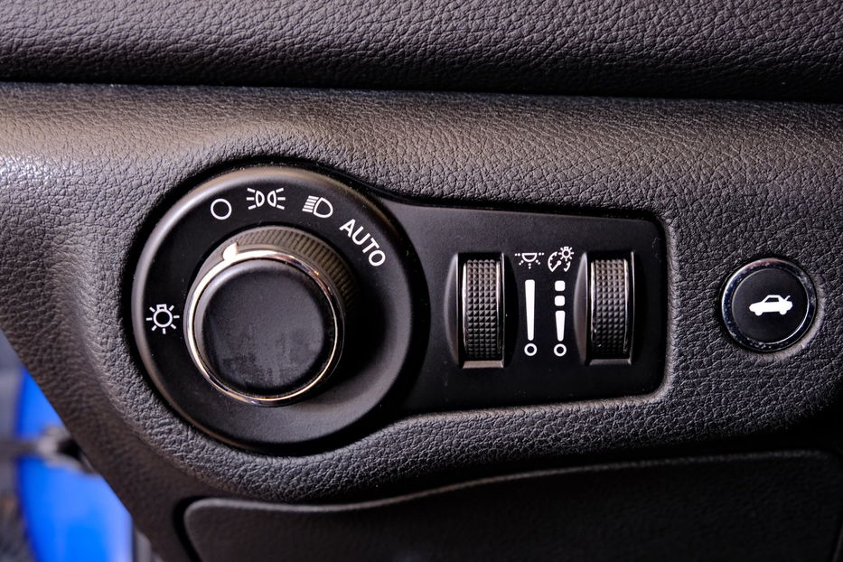 Продам Chrysler 200 2015 года в Одессе