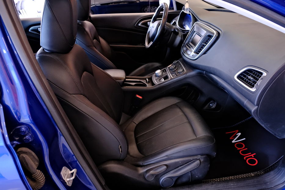 Продам Chrysler 200 2015 года в Одессе