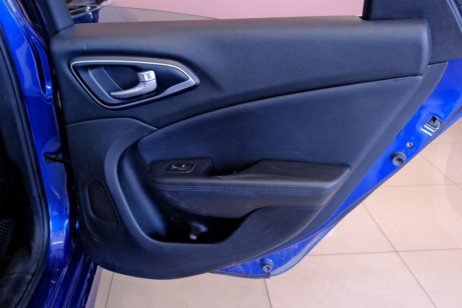 Продам Chrysler 200 2015 года в Одессе