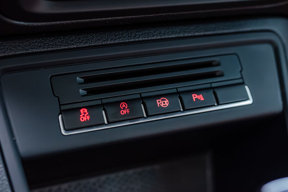 Продам Volkswagen Tiguan 2.0TDI 4Motion 2012 года в Киеве