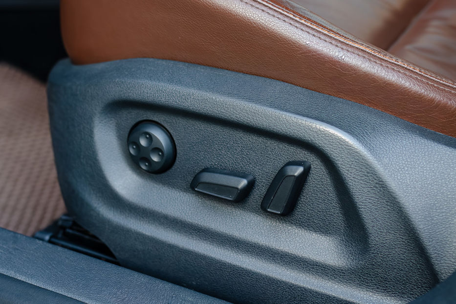 Продам Volkswagen Tiguan 2.0TDI 4Motion 2012 года в Киеве