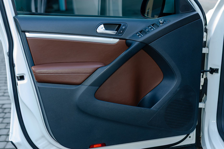 Продам Volkswagen Tiguan 2.0TDI 4Motion 2012 года в Киеве