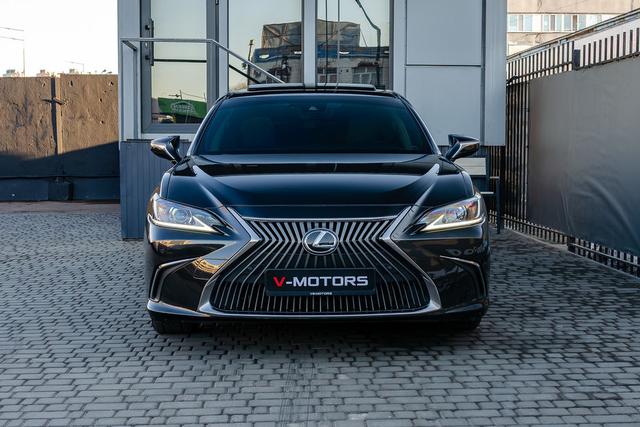 Продам Lexus ES 250 2020 года в Киеве