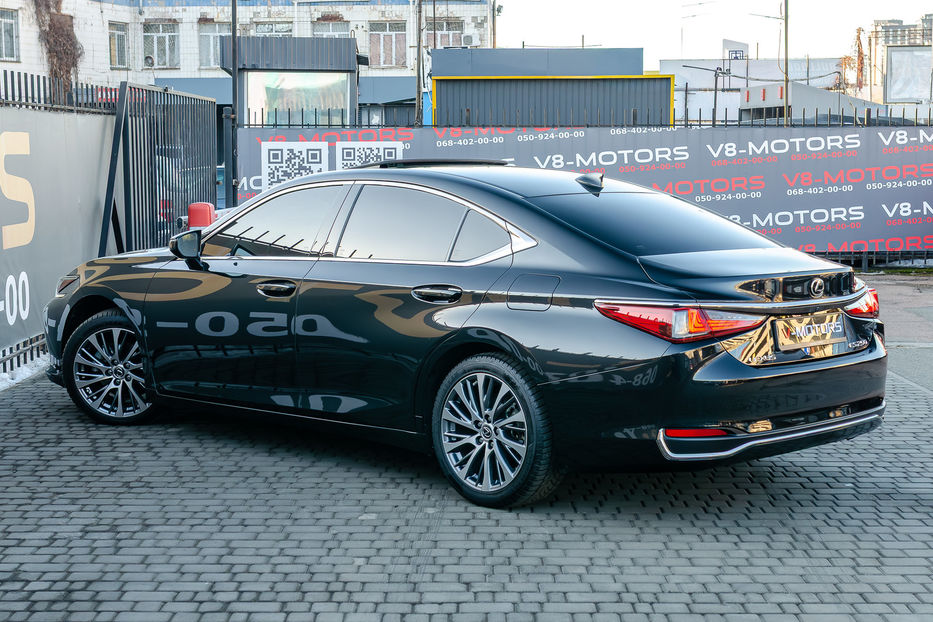 Продам Lexus ES 250 2020 года в Киеве